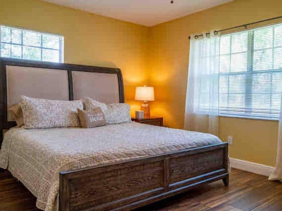 3bdr2bath In Close To Tampa, 20 Min To Stadium, Airport Holiday home