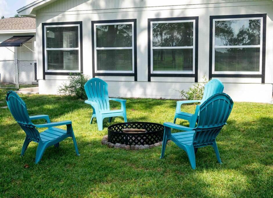 3bdr2bath In Close To Tampa, 20 Min To Stadium, Airport
